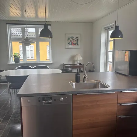 Hus Naer Billund Med Spabad, Have, Grill Og Privat Carport