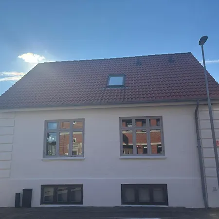 Hus Naer Billund Med Spabad, Have, Grill Og Privat Carport